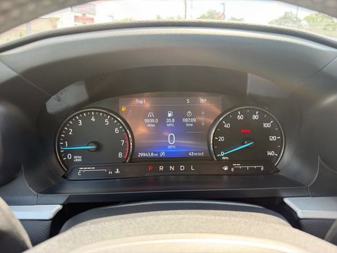 Used 2023 Ford Explorer XLT AWD/4WD image 34
