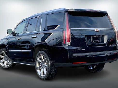 Used 2020 Cadillac Escalade Premium Luxury image 9