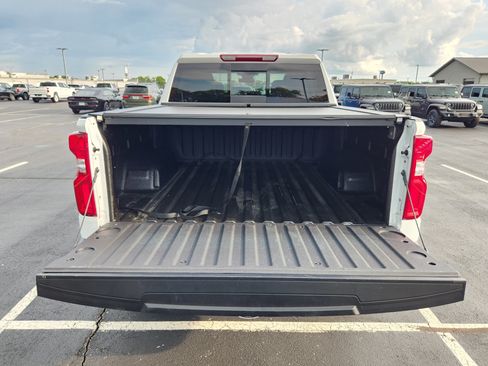 Used 2025 Chevrolet Silverado 1500 LT Trail Boss w/ Convenience Package II AWD/4WD image 10