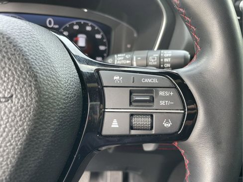 Certified 2025 Honda Pilot Black Edition image 14