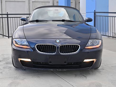 Used 2007 BMW Z4 3.0i RWD image 17