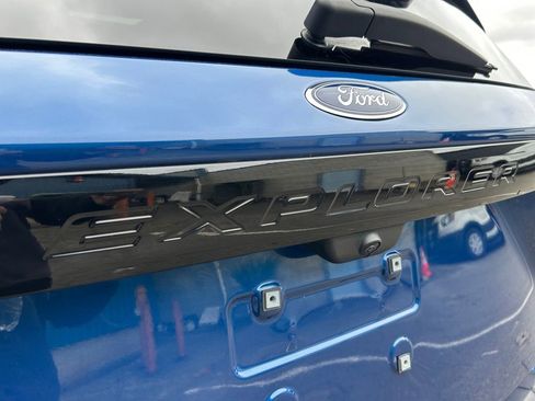 Used 2023 Ford Explorer ST-Line image 31