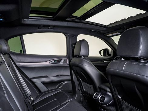 Used 2022 Alfa Romeo Stelvio Ti image 16