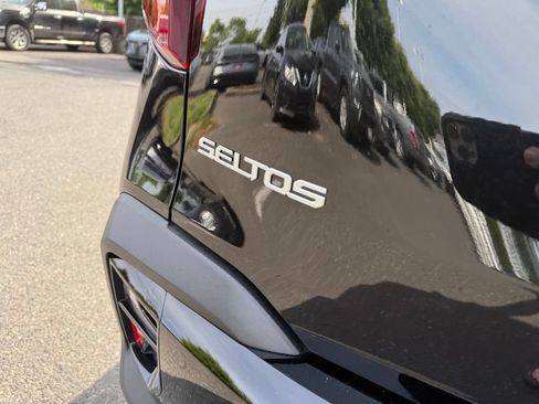 Used 2026 Kia Seltos SX w/ SX Sunroof Package AWD/4WD image 8