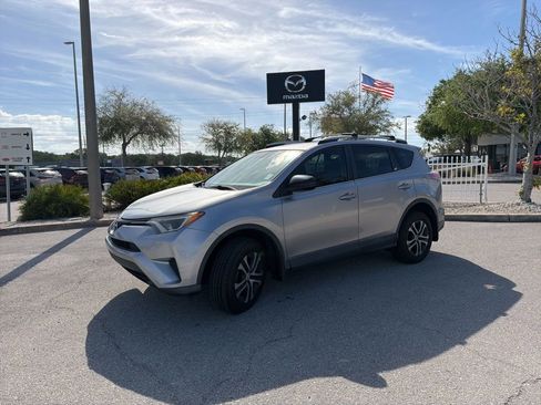 Used 2016 Toyota RAV4 LE image 1