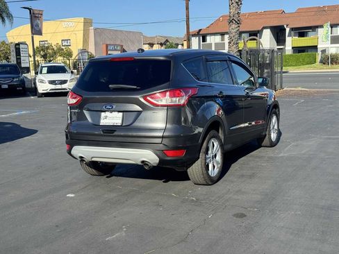 Used 2015 Ford Escape SE FWD image 6