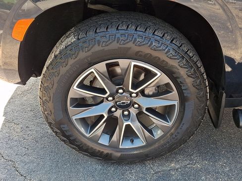 Used 2023 Chevrolet Tahoe Z71 AWD/4WD image 28
