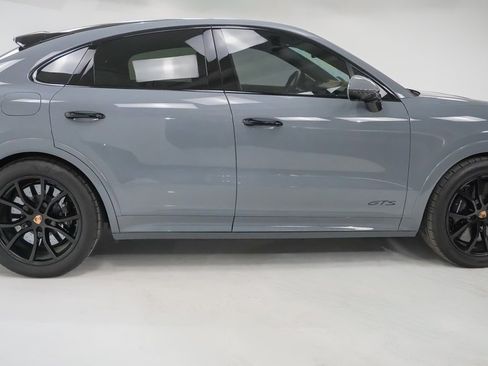 Certified 2025 Porsche Cayenne GTS image 9
