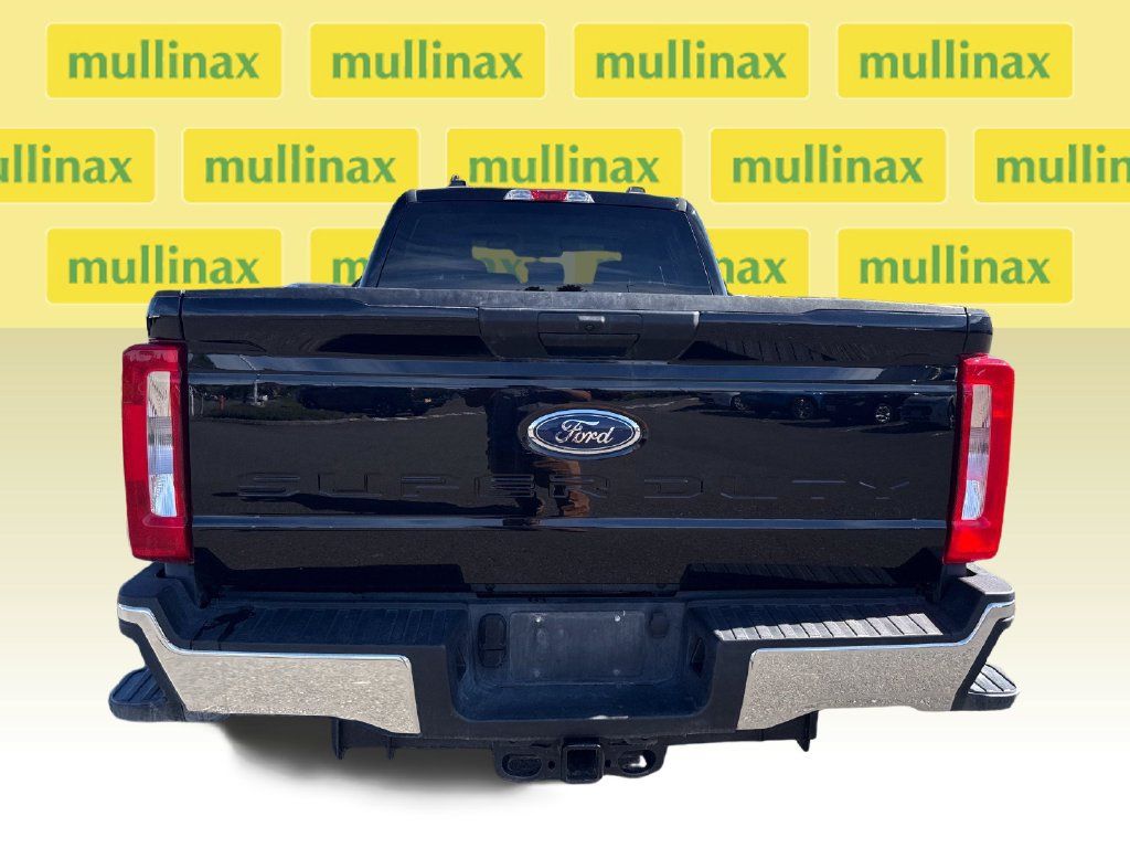 Used 2025 Ford F250 XLT w/ FX4 Off-Road Package AWD/4WD image 13