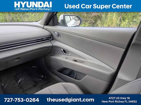 Certified 2024 Hyundai Elantra SEL FWD image 17