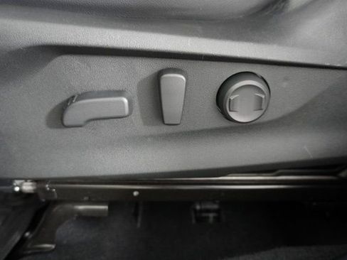 Certified 2023 Subaru Forester Limited image 21