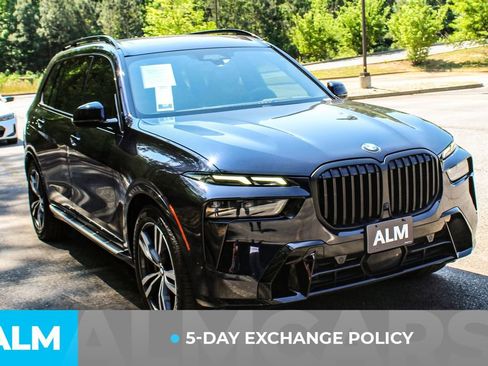 Used 2023 BMW X7 xDrive40i w/ Executive Package AWD/4WD image 4