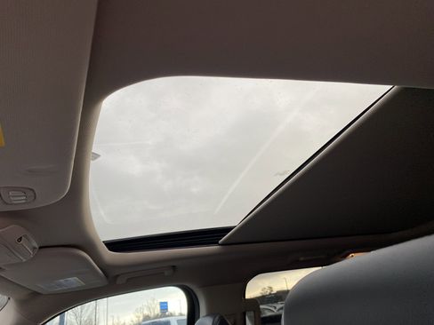 Used 2024 Ford Expedition Max XLT image 33