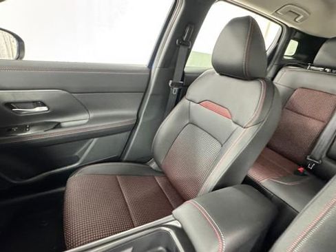 New 2026 Nissan Kicks SR w/ Cold Weather Package AWD/4WD image 13