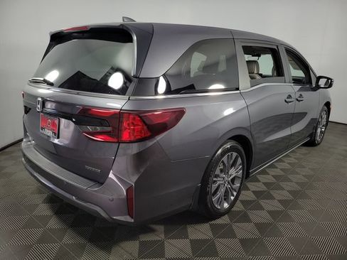 Used 2025 Honda Odyssey Touring image 8