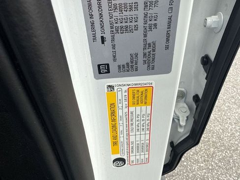 Used 2024 Chevrolet Tahoe LT image 33