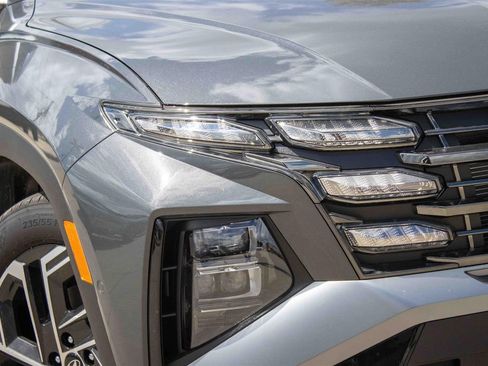 Used 2025 Hyundai Tucson Limited image 2