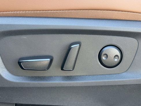 New 2026 Nissan Pathfinder Platinum image 29