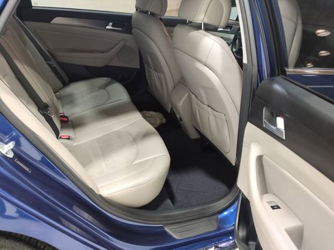 Used 2015 Hyundai Sonata FWD image 11