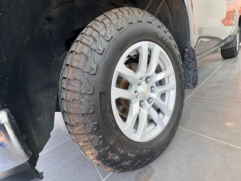 Used 2019 Chevrolet Silverado 1500 LT w/ All-Star Edition AWD/4WD image 17
