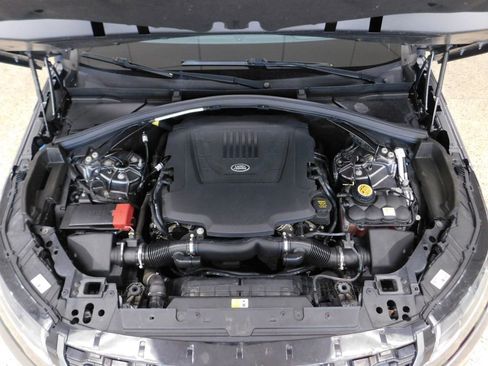 Used 2019 Land Rover Range Rover Velar R-Dynamic SE AWD/4WD image 9
