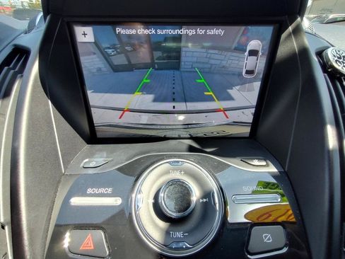 Used 2019 Ford Escape Titanium AWD/4WD image 25