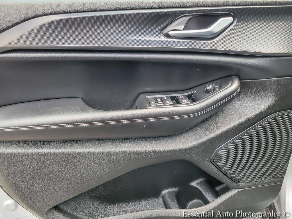 Used 2023 Jeep Grand Cherokee L Laredo RWD image 20