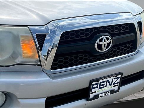 Used 2011 Toyota Tacoma 4x4 Double Cab w/ SR5 Pkg #2 image 31
