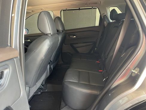 Certified 2023 Nissan Rogue SV w/ SV Premium Package FWD image 17