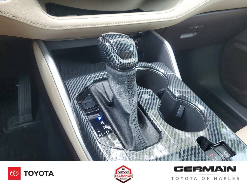 Used 2021 Toyota Highlander XLE FWD image 28