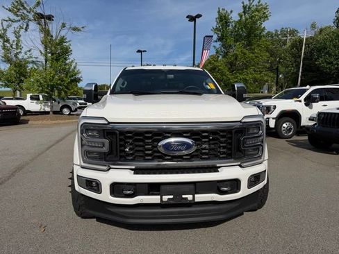 Used 2024 Ford F450 4x4 Crew Cab Super Duty image 7