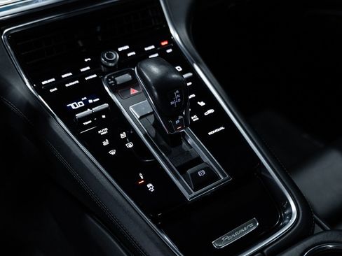 Used 2021 Porsche Panamera Turbo S image 56