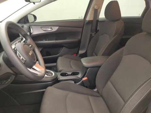 Used 2024 Kia Forte LXS FWD image 17