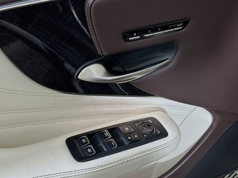 Used 2018 Lexus LS 500 image 15