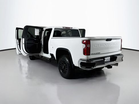 Used 2021 Chevrolet Silverado 2500 LTZ w/ Z71 Off-Road Package AWD/4WD image 26