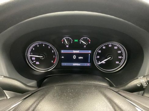 Used 2023 Buick Enclave Essence image 31