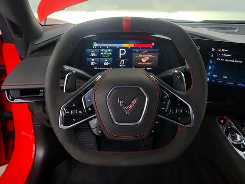 Used 2025 Chevrolet Corvette Stingray Premium Cpe w/ Stealth Interior Trim Package RWD image 19