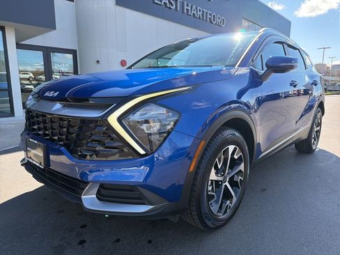 Used 2023 Kia Sportage EX image 11