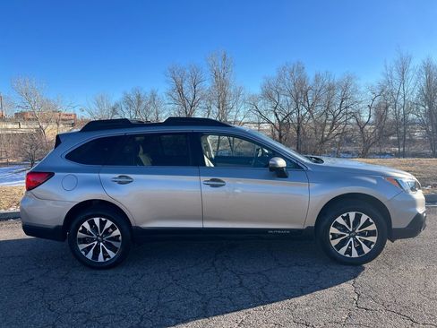Used 2015 Subaru Outback 3.6R Limited image 2