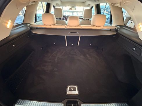 Used 2019 Mercedes-Benz GLC 300 GLC 300 4MATIC Sport Utility 4 image 17