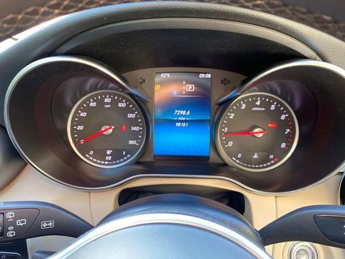 Used 2021 Mercedes-Benz GLC 300 GLC 300 image 18