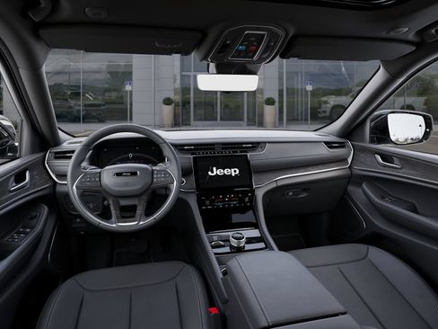 New 2025 Jeep Grand Cherokee Limited w/ Luxury Tech Group II AWD/4WD image 15