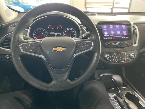 Used 2021 Chevrolet Malibu LT image 29