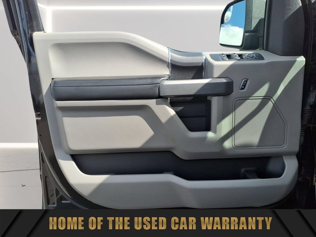 Used 2017 Ford F150 XLT AWD/4WD image 12