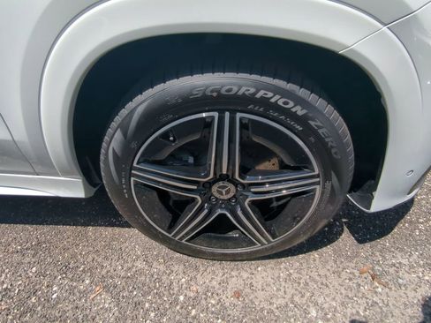 Used 2025 Mercedes-Benz GLE 450e 4MATIC image 24