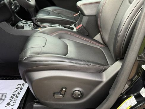Used 2022 Jeep Cherokee Trailhawk w/ Premium Leather Package AWD/4WD image 14