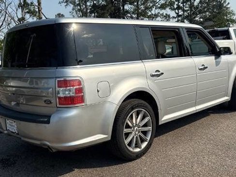 Used 2019 Ford Flex Limited FWD image 4