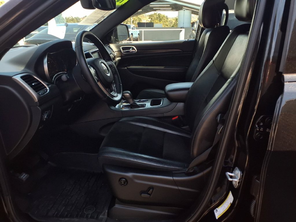 Used 2018 Jeep Grand Cherokee Altitude RWD image 17
