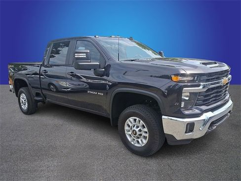 Used 2024 Chevrolet Silverado 2500 LT w/ All Star Edition image 3