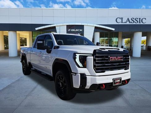 Used 2025 GMC Sierra 2500 AT4 image 1